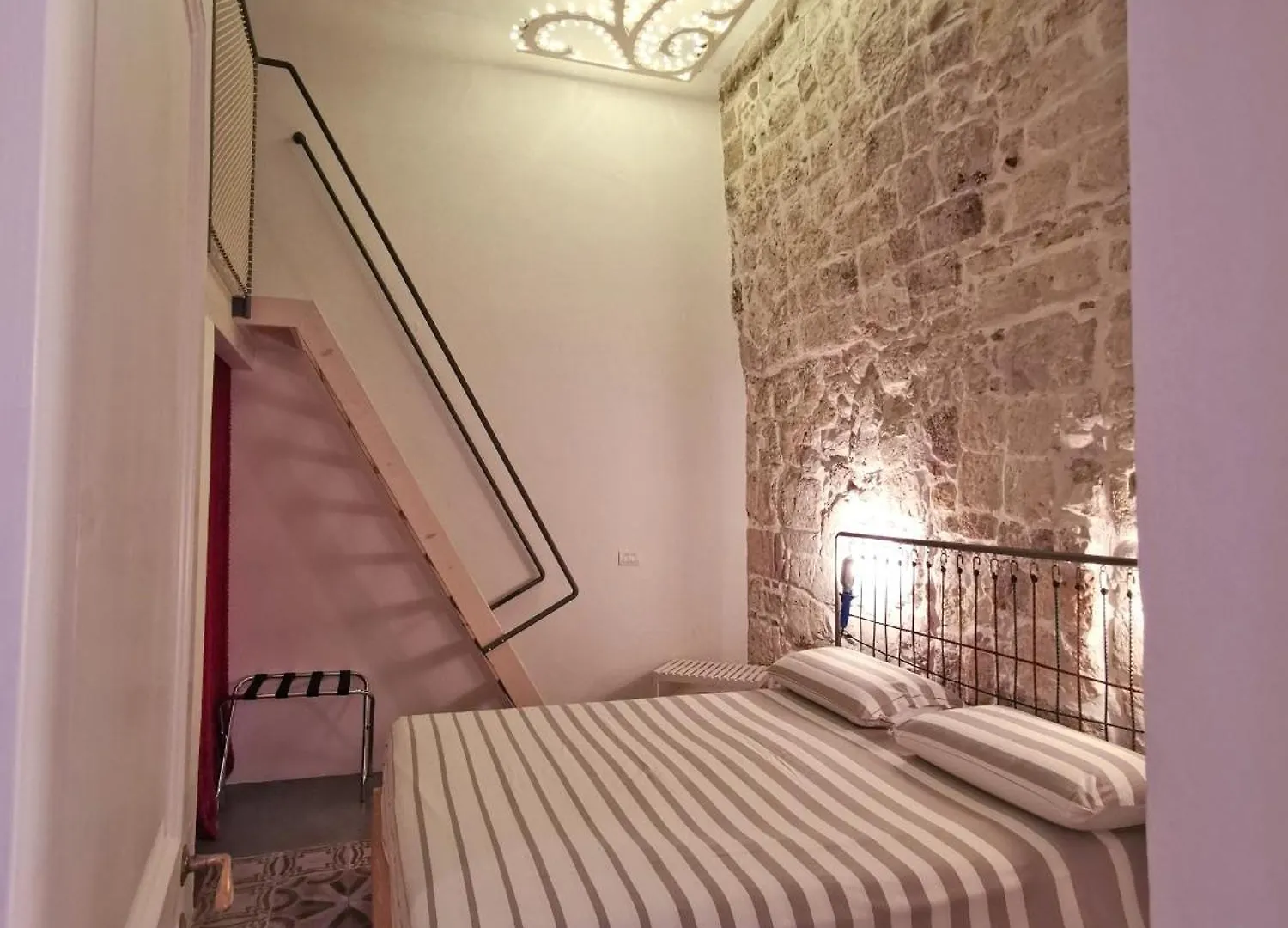 L'Officina Bed & Breakfast Bari Italy