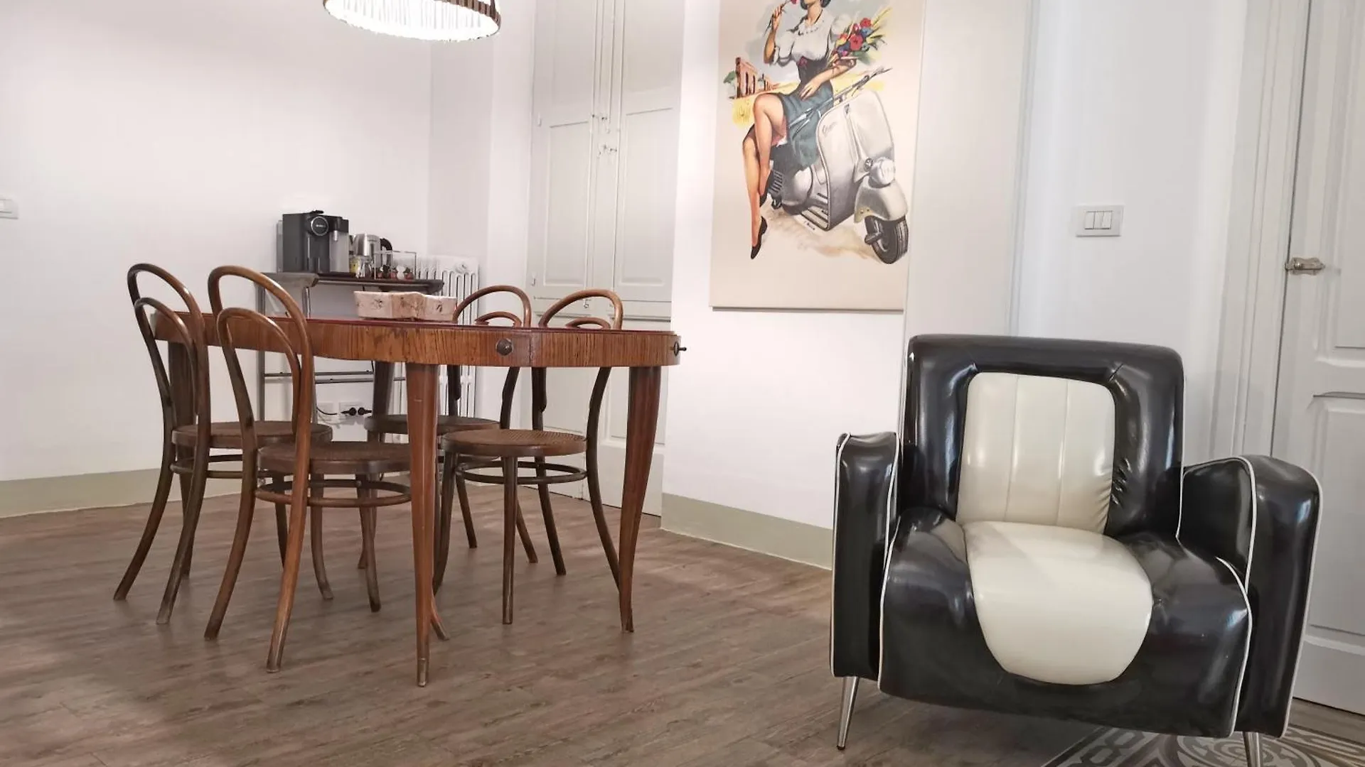 L'Officina Bed & Breakfast Bari 0*,  Italy