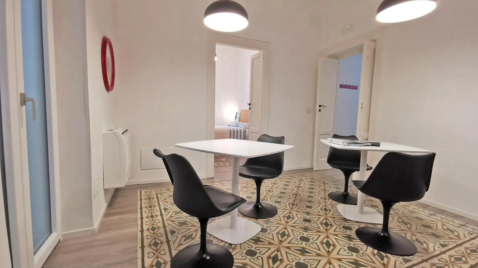 L'Officina Bed & Breakfast Bari 0*,